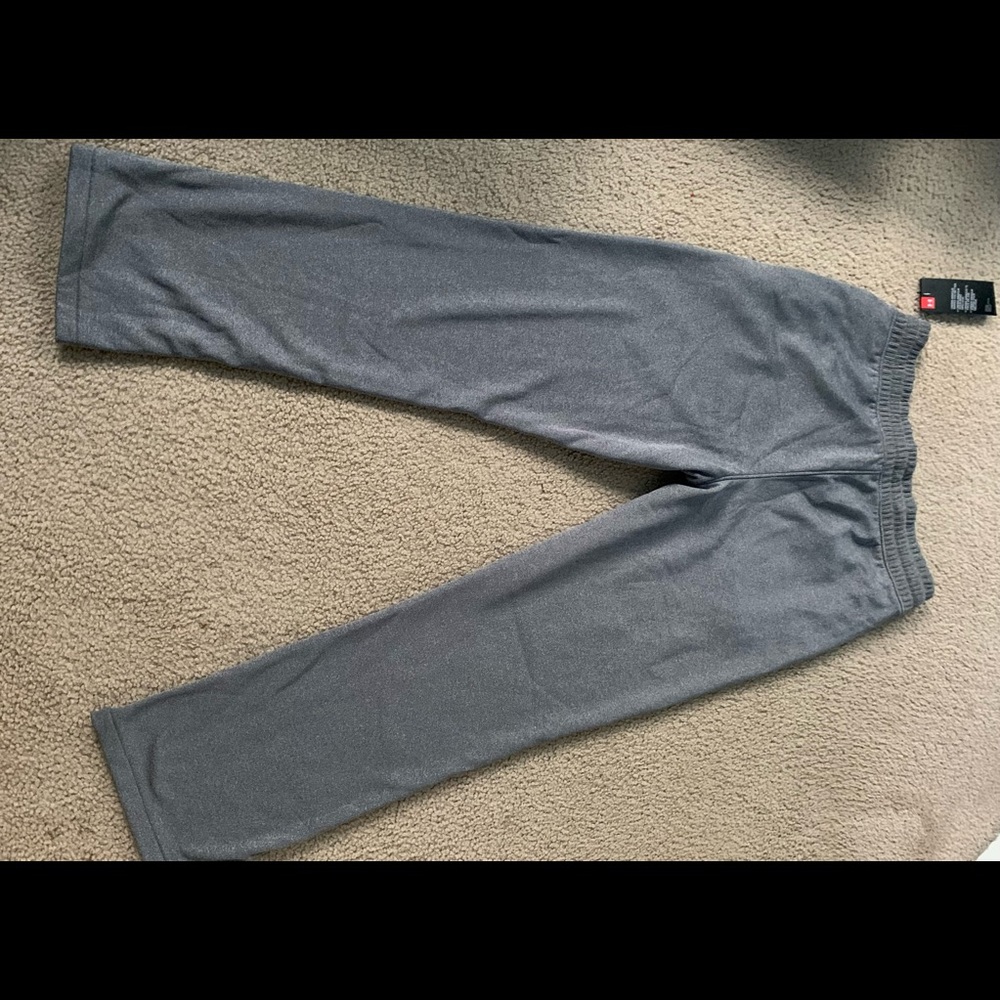 Women’s Under Armour sweatpants